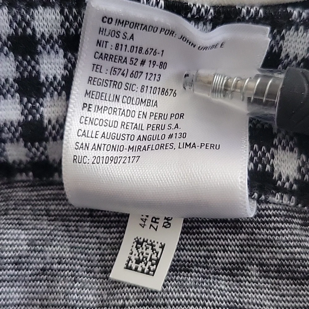 American Eagle Pants, 6, Black/White Checker. - Picture 12 of 13